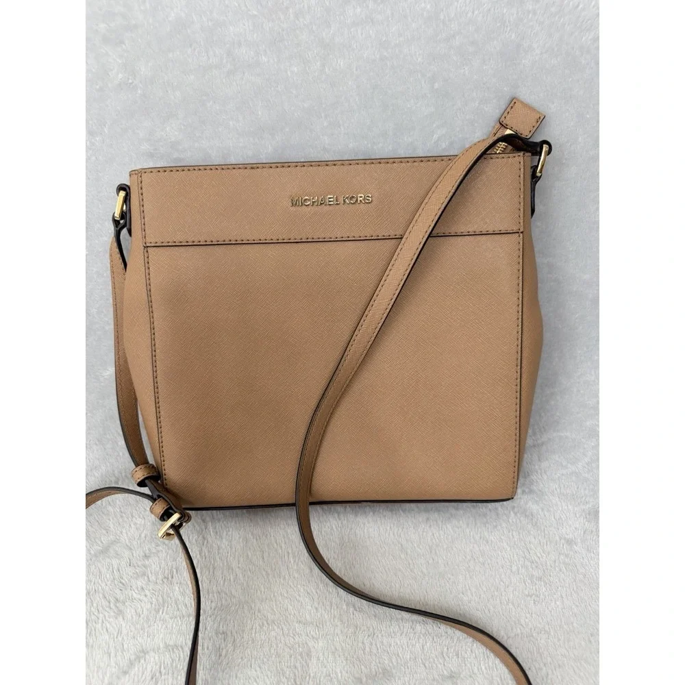 Michael Kors Jet Set Travel Messenger Bag Brown Pebbled Leather Bag Crossbody
